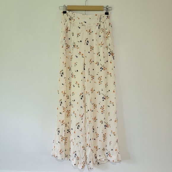 American Eagle Wide Leg Flowy Cream Floral Palazzo Pants Women's Size Medium - Picture 2 of 6